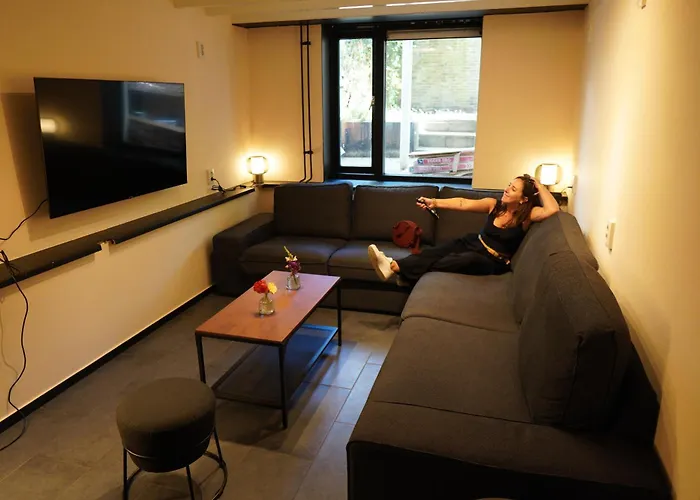 Onefam Amstel Hostel *